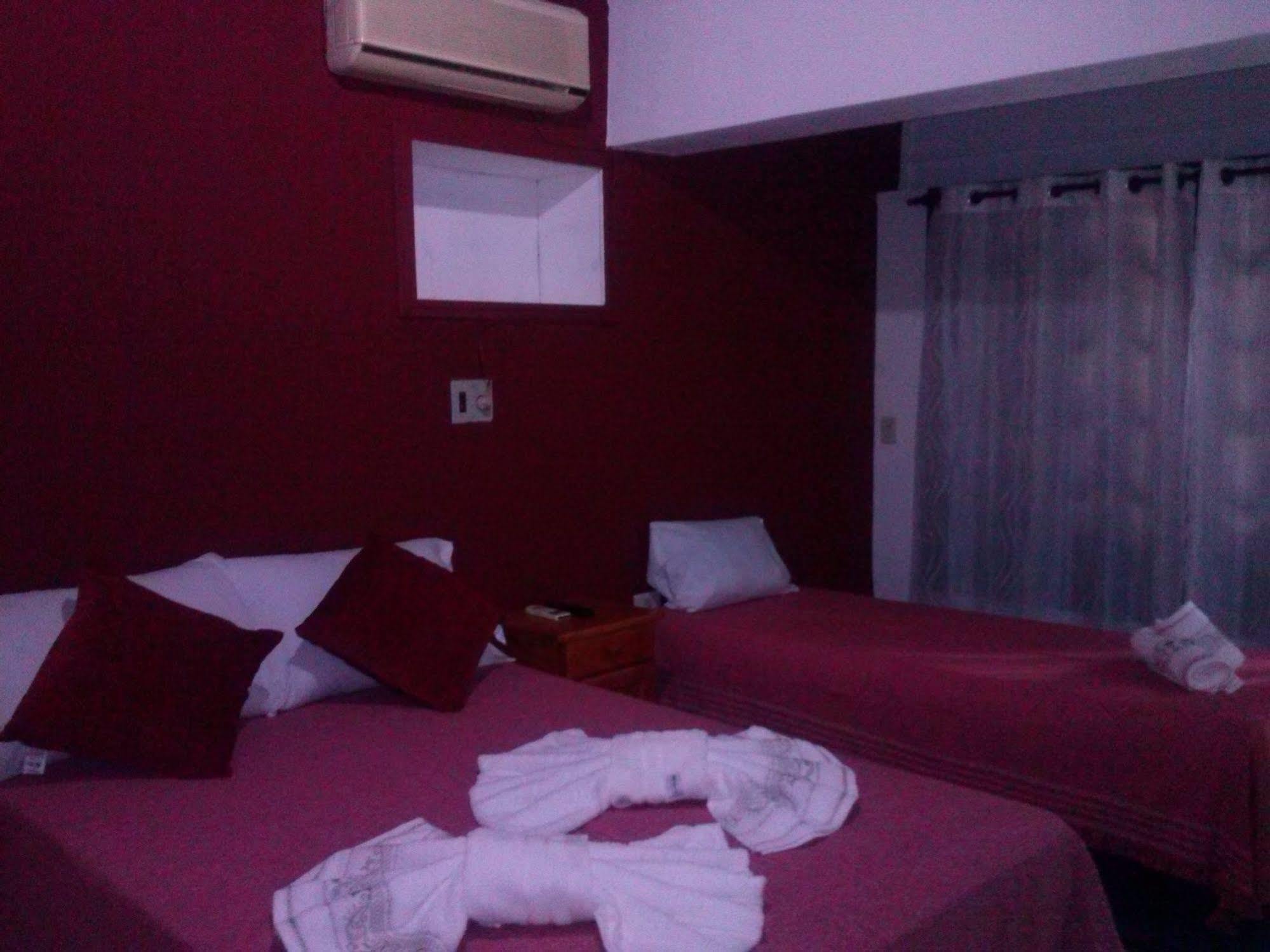 Petit Hotel Caraguata Puerto Iguazú Exterior foto